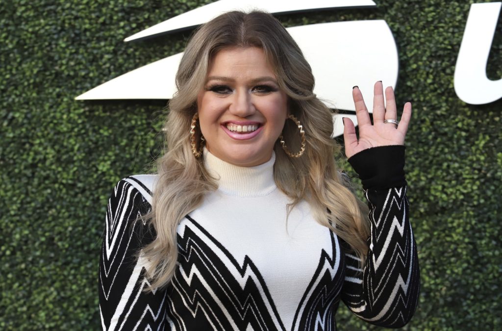 Kelly Clarkson attends the opening night ceremony of the U.S. Open tennis tournament at the USTA Billie Jean King National Tennis Center on Monday, Aug. 27, 2018, in New York. (Photo by Greg Allen/Invision/AP)