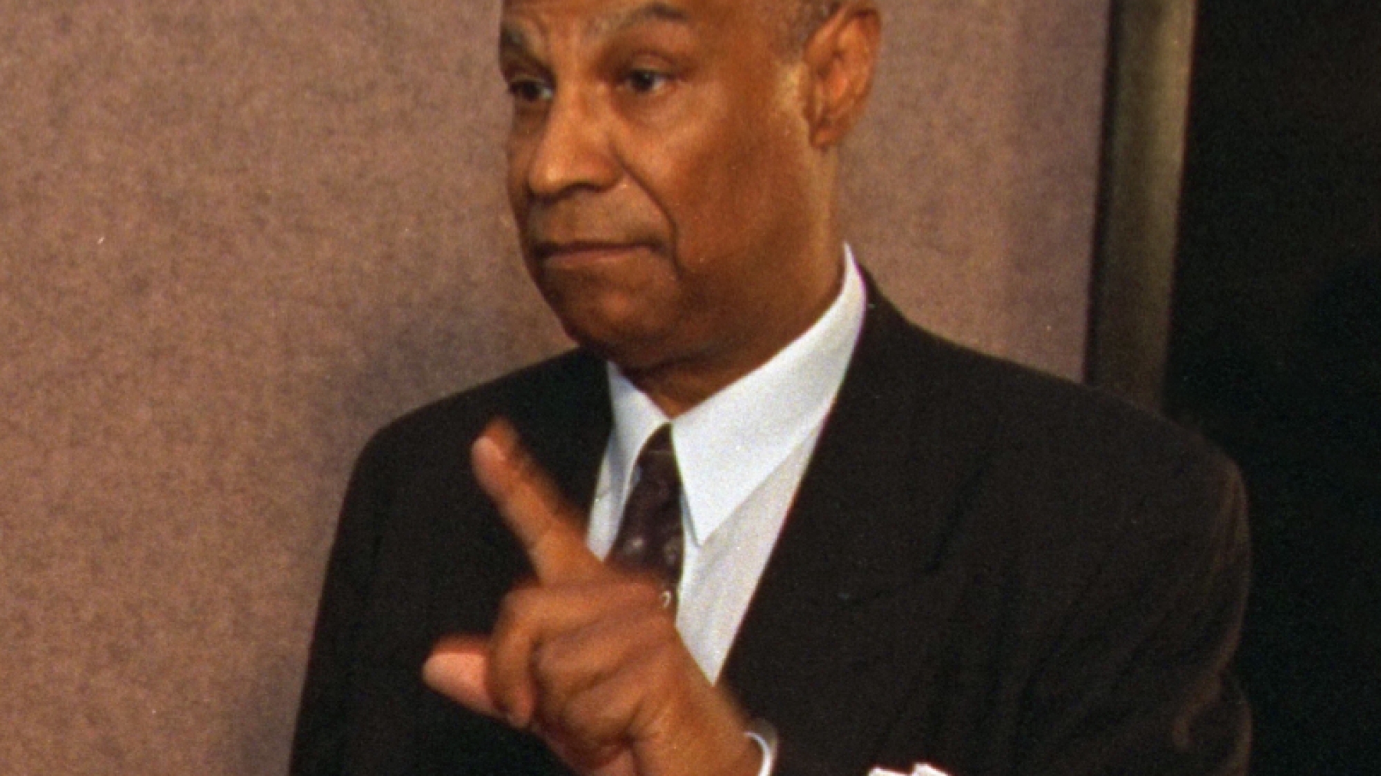 innovative-lives-walker-hal-square