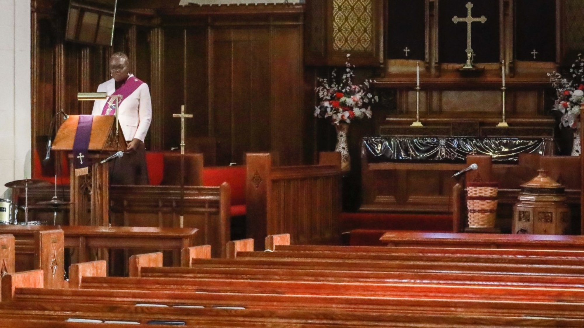 pastor-coronavirus-church-article-image