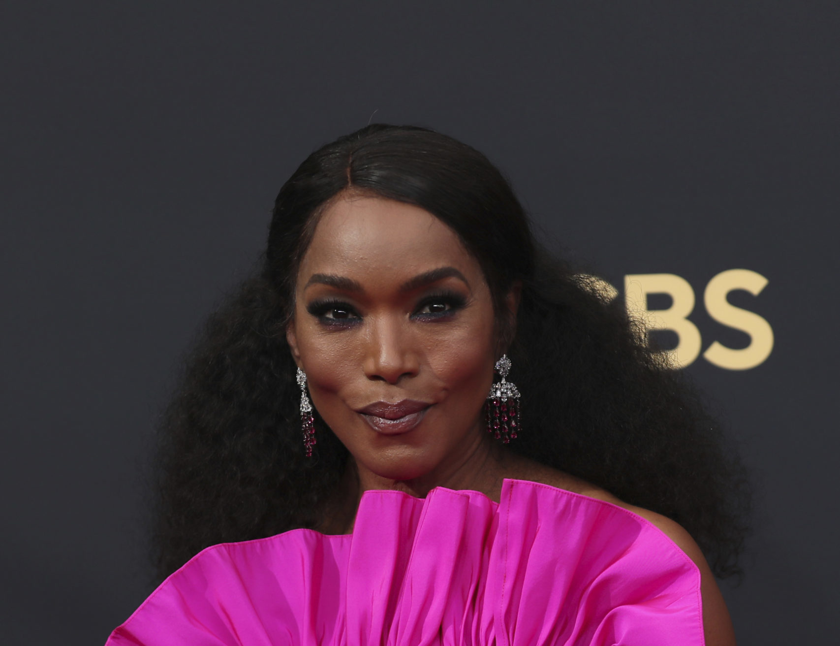 Angela Bassett wins best actress in a drama