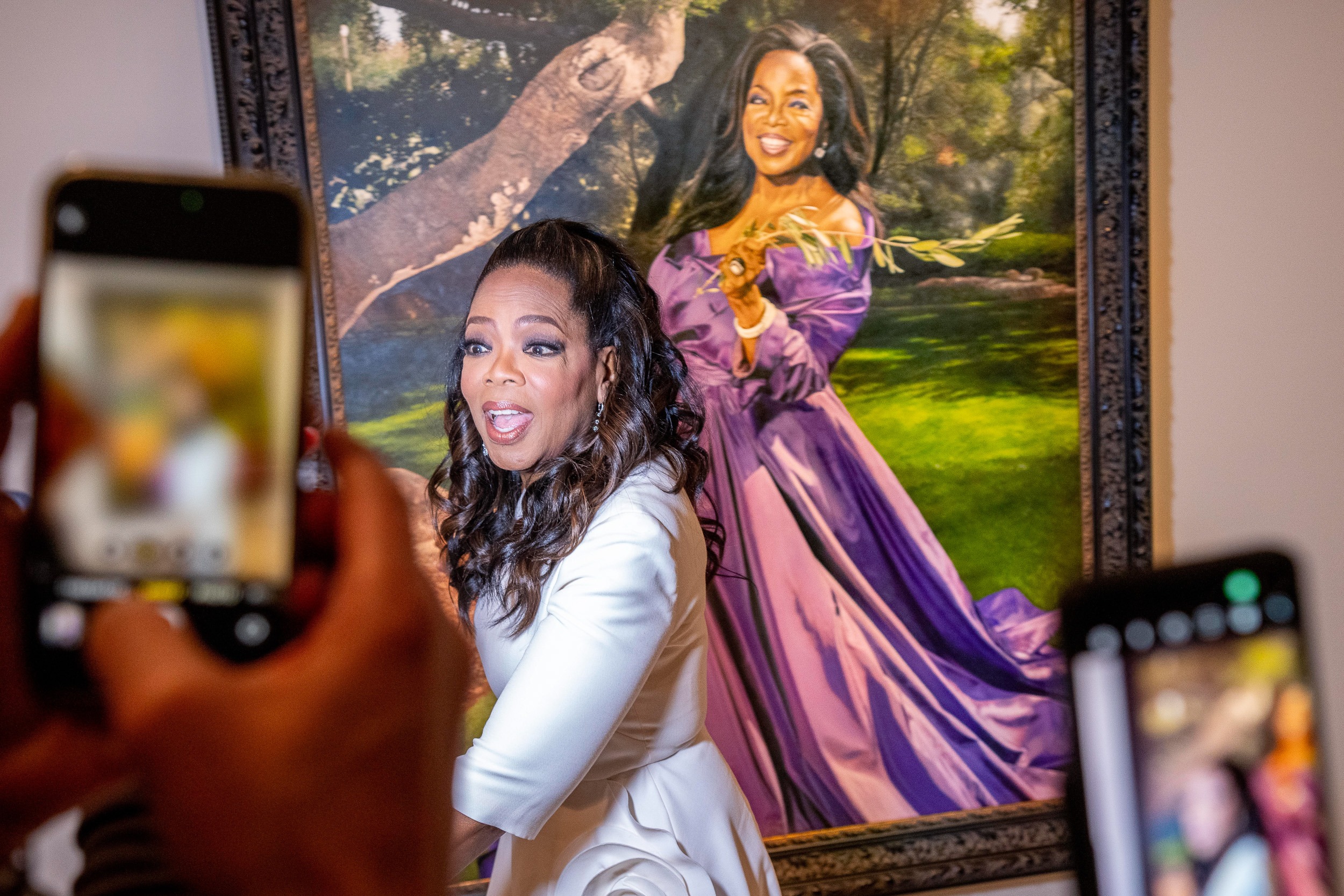 Oprah Winfrey portrait unveiled at National Portrait Gallery
