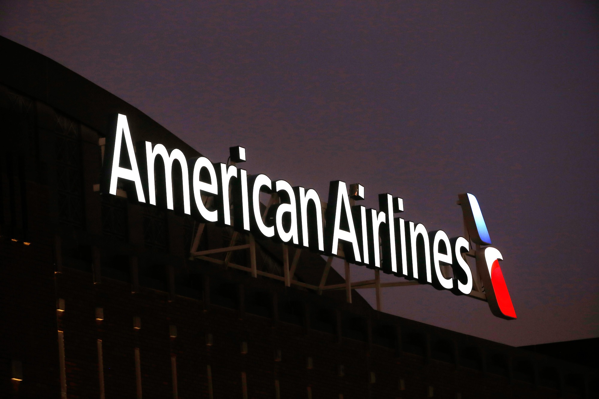 Lawsuit Alleges Racial Discrimination by American Airlines After Black Passengers Removed from Flight