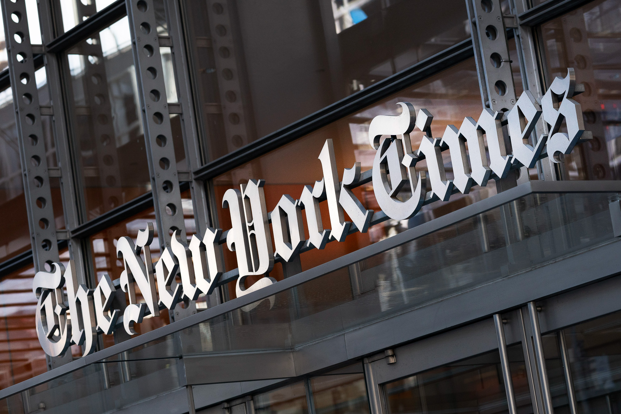 Veteran New York Times Journalist Ronald Smothers Dies at 79