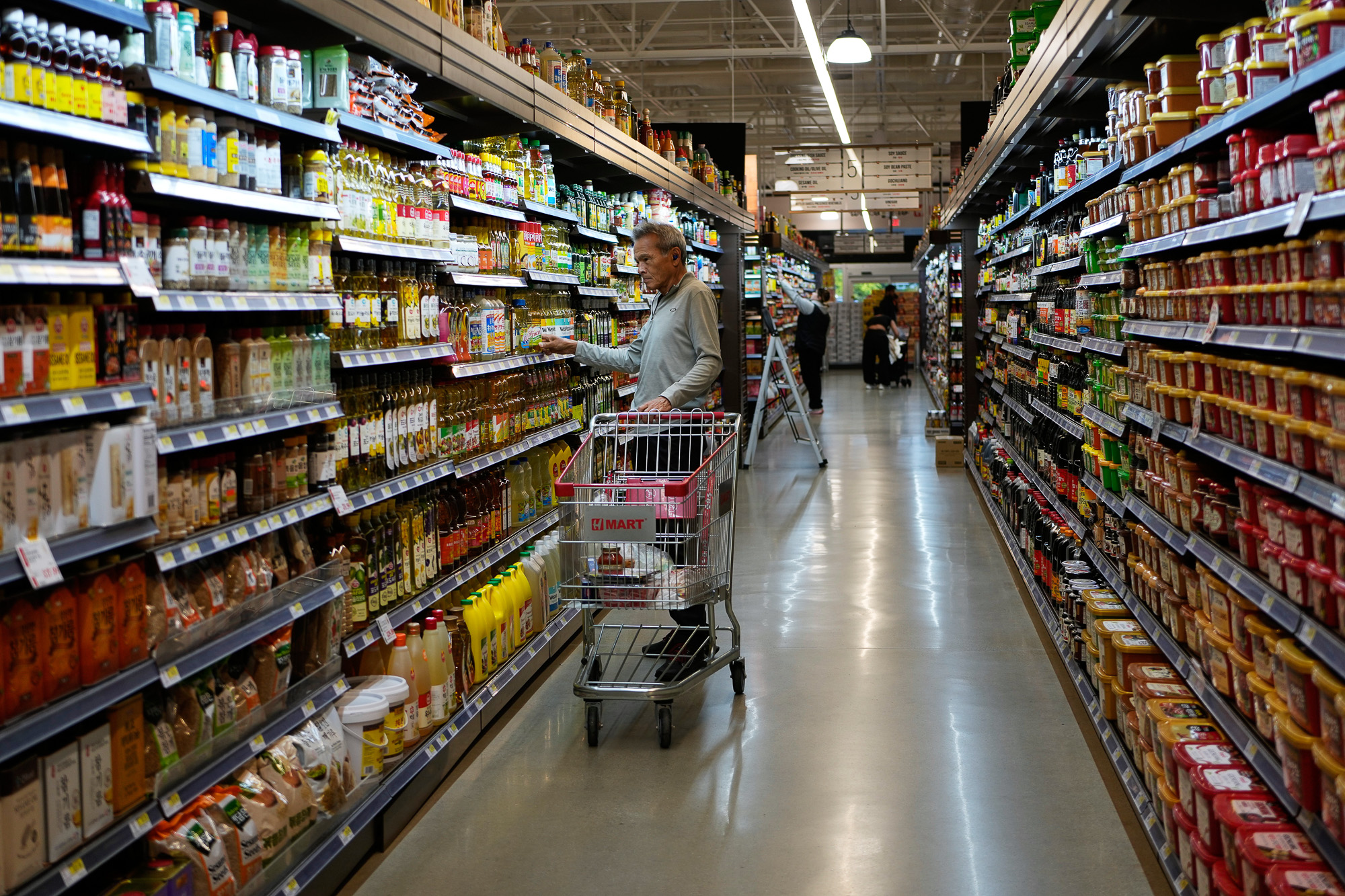 Did Paychecks Really Keep Up With Inflation?