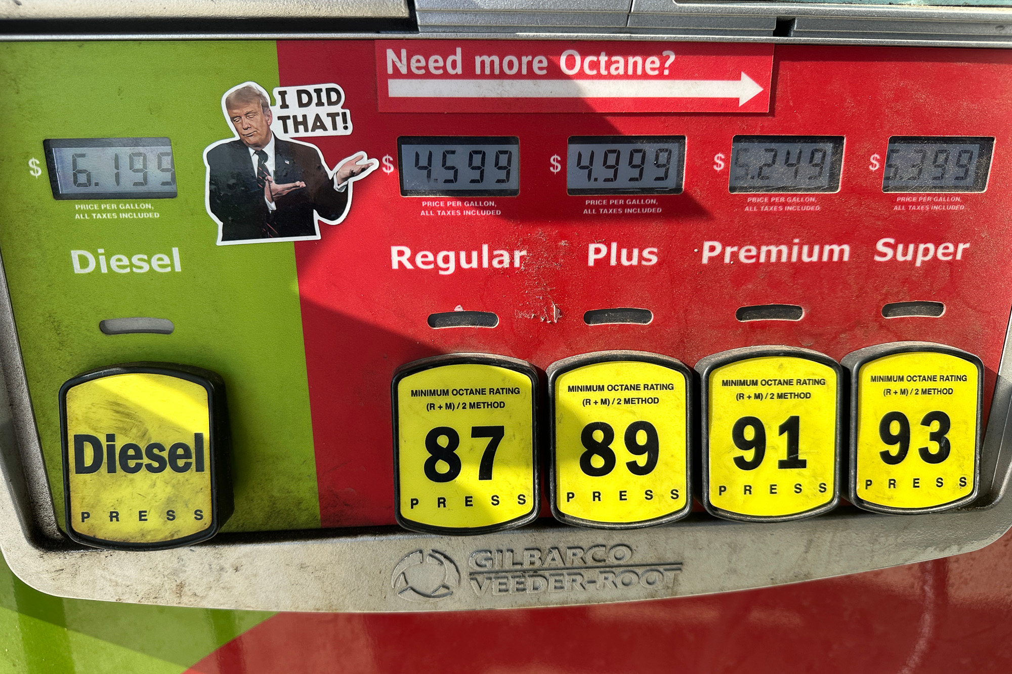 Trump Approval at 34% as Economic Rating Hits New Low in Quinnipiac Poll