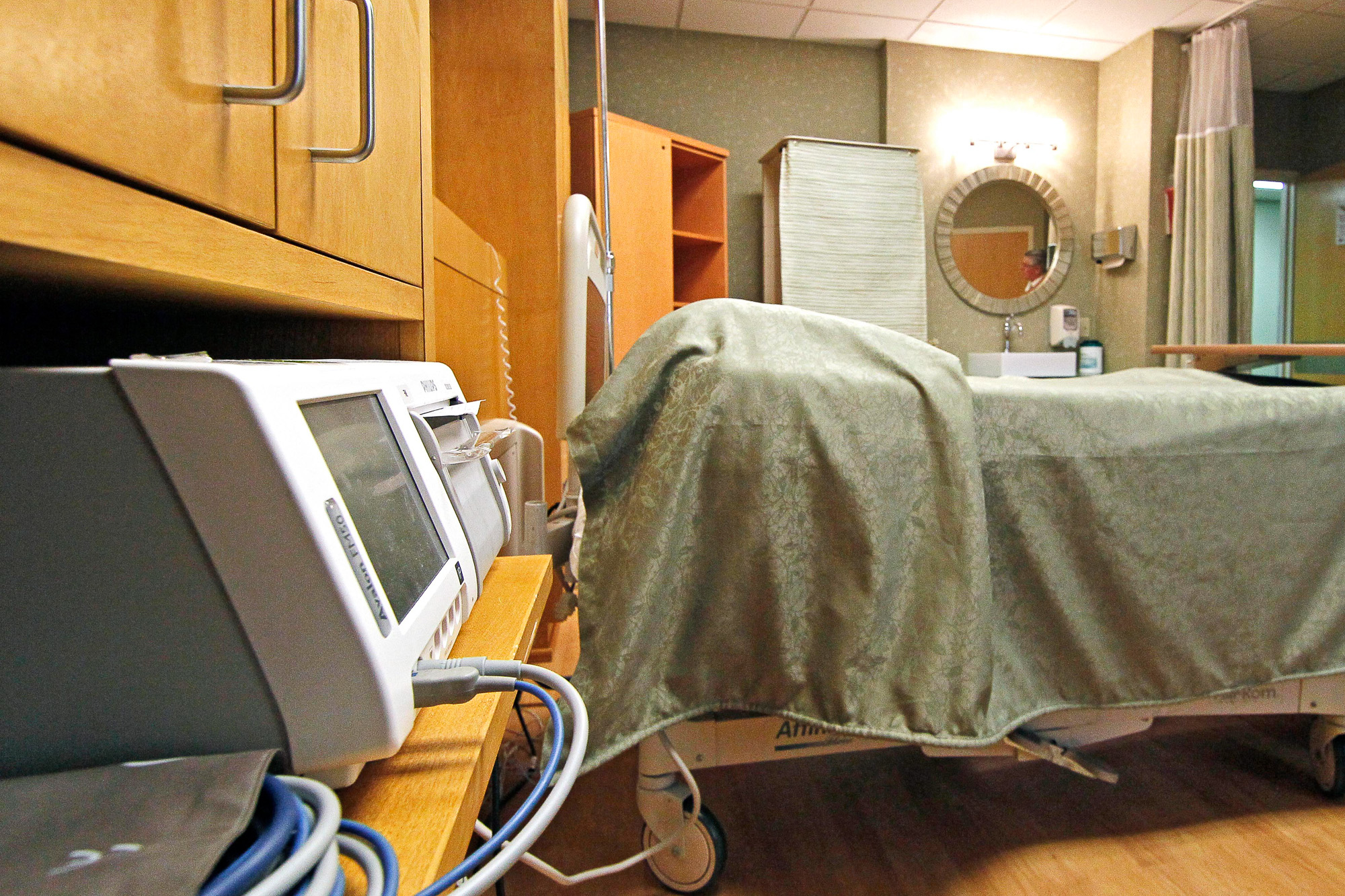 Dozens of Maternity Wards Close as Medicaid Cuts Threaten More